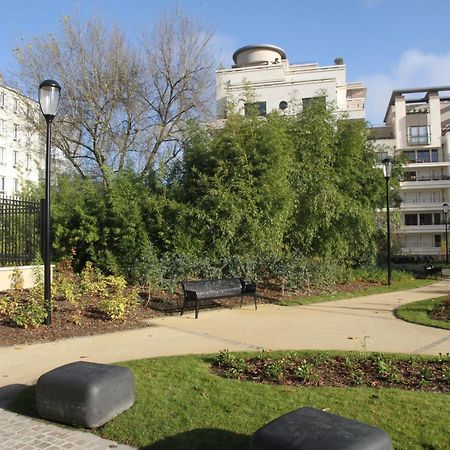 Best Western Rives de Paris La Defense Courbevoie Exterior foto